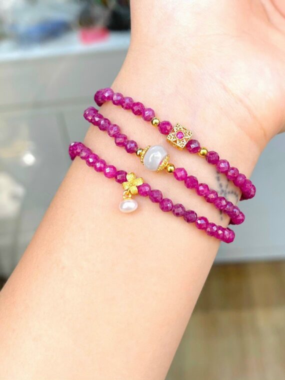 Ruby cắt giác mix charm bạc xi vàng